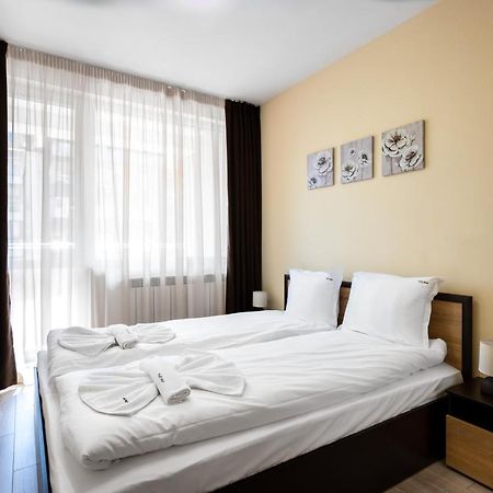 Nomad Haven: 1Bd Flat With Balcony & Desk Apartment Sofia Exterior photo