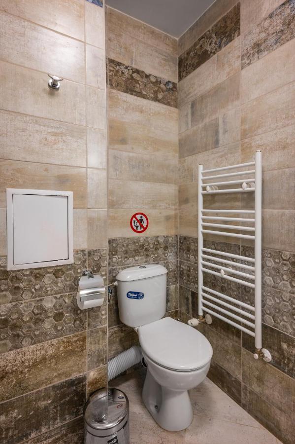 Nomad Haven: 1Bd Flat With Balcony & Desk Apartment Sofia Exterior photo