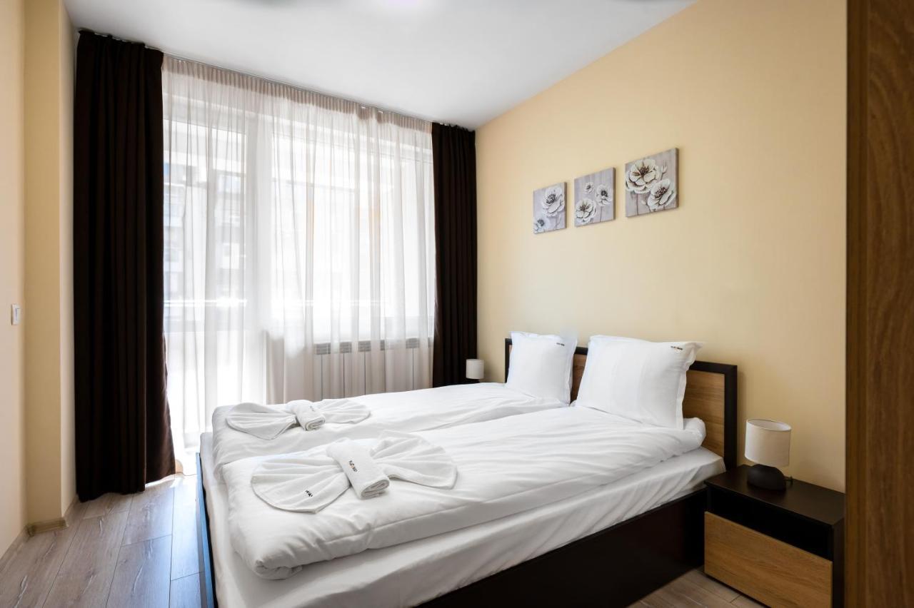 Nomad Haven: 1Bd Flat With Balcony & Desk Apartment Sofia Exterior photo
