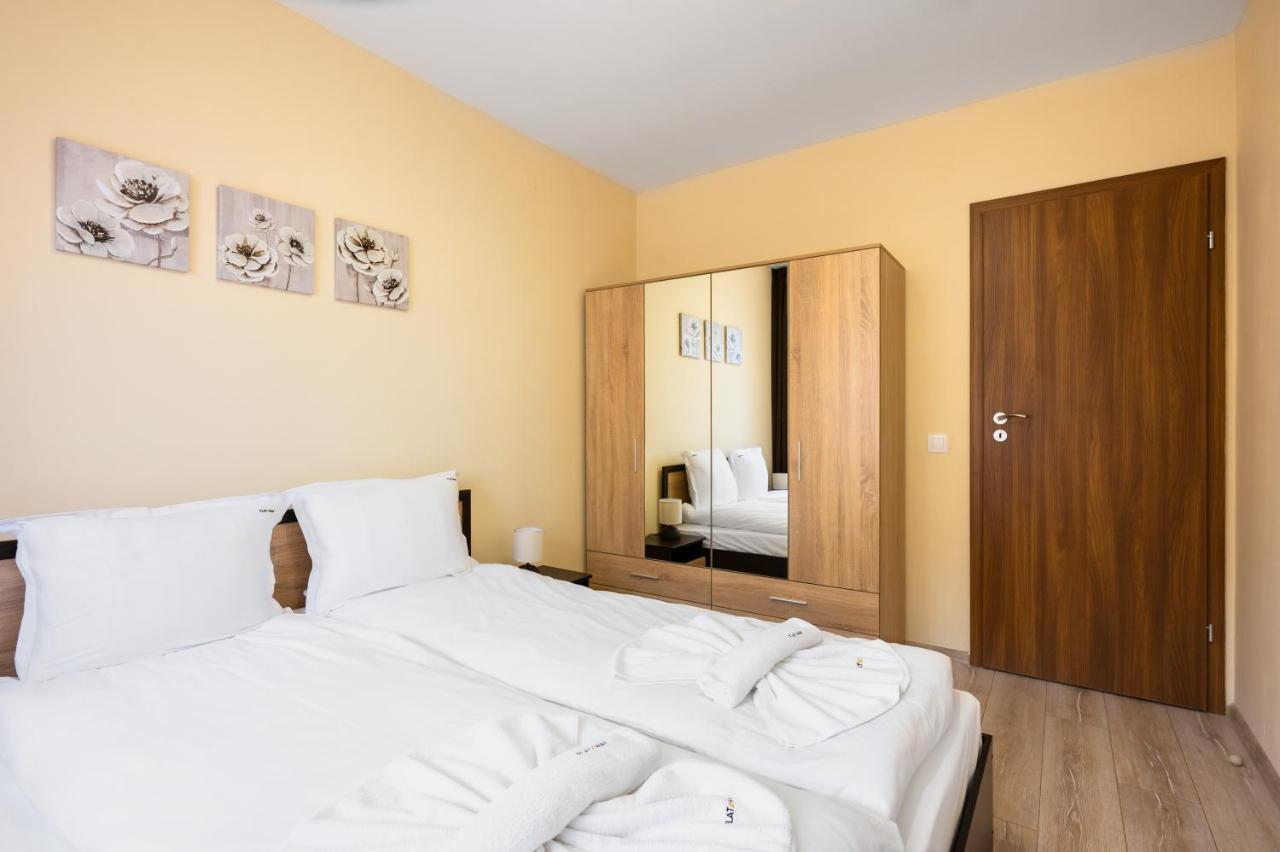 Nomad Haven: 1Bd Flat With Balcony & Desk Apartment Sofia Exterior photo